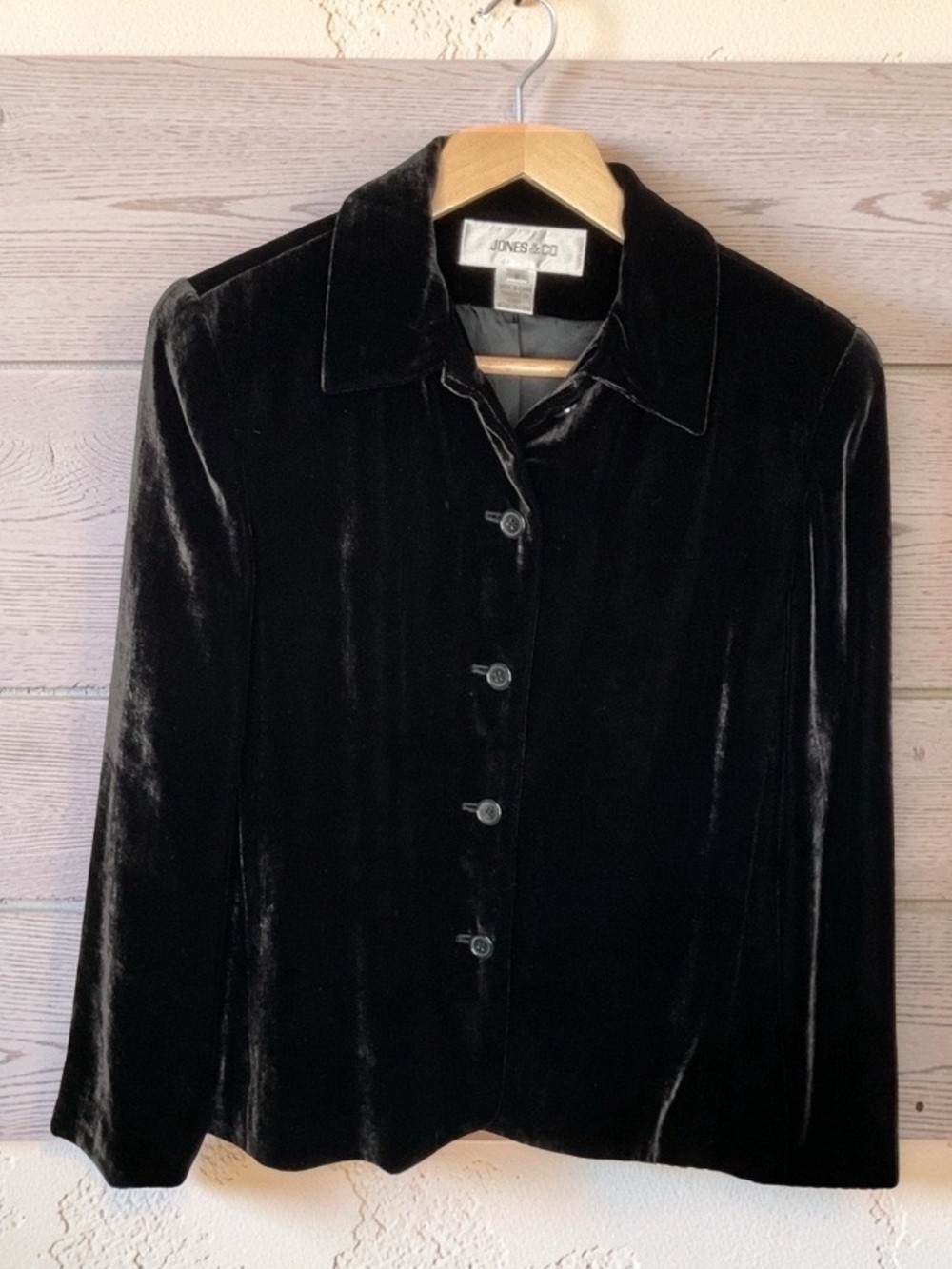 Jones New York Vintage 5 button Velvet Jacket/blazer,silk blend,luxe feel&look